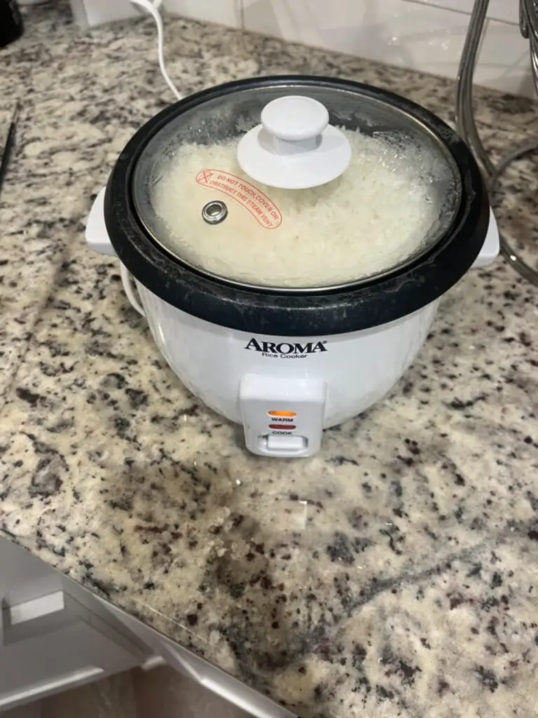 Aroma Housewares 6-cup Rice Cooker