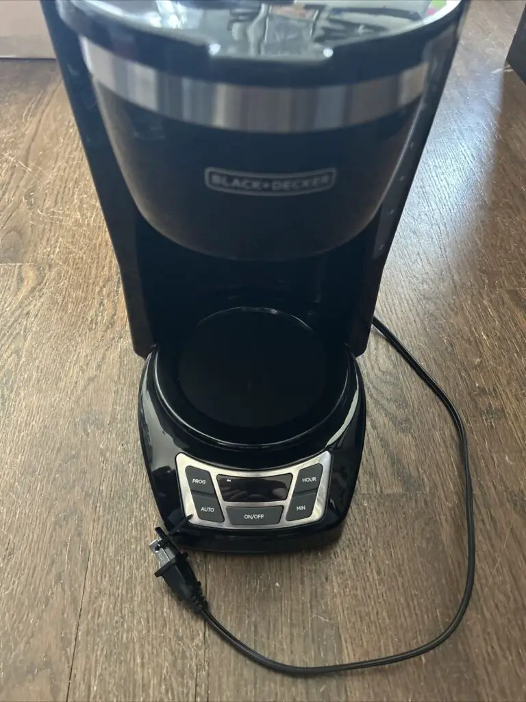 BLACK and DECKER 12-Cup Coffee Maker