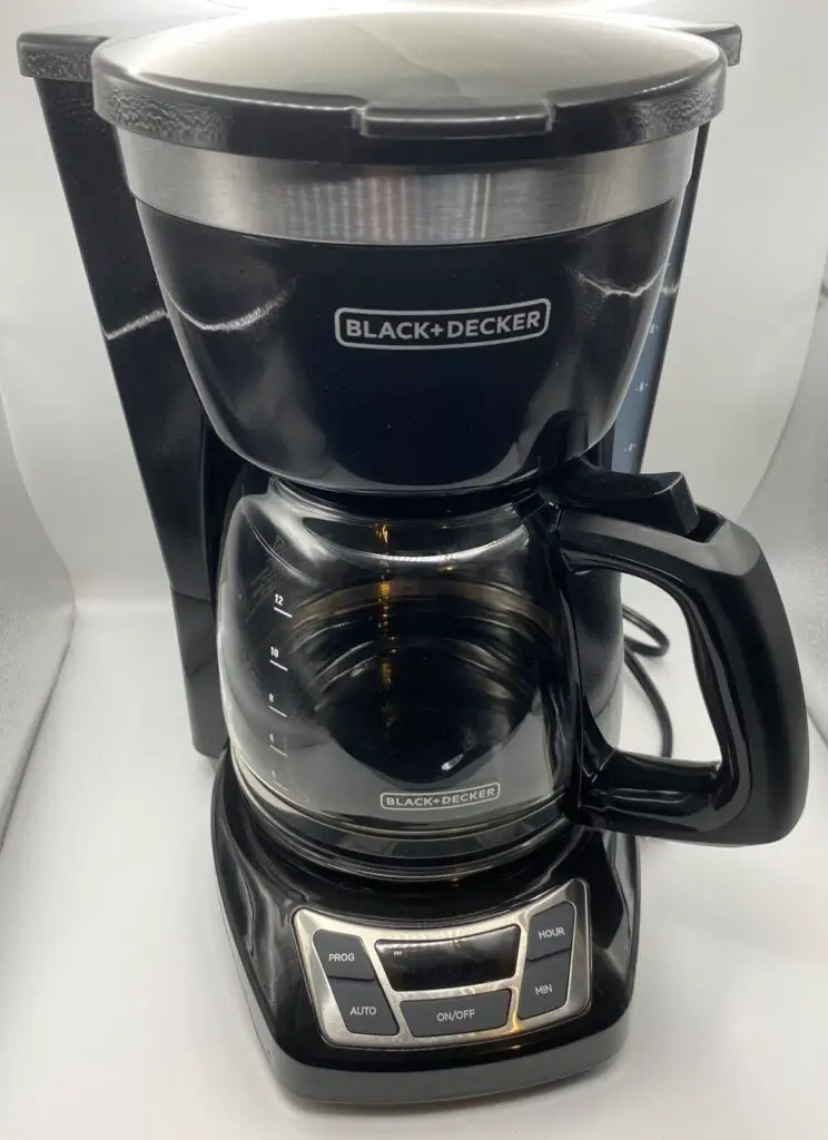 BLACK and DECKER 12-Cup Coffee Maker